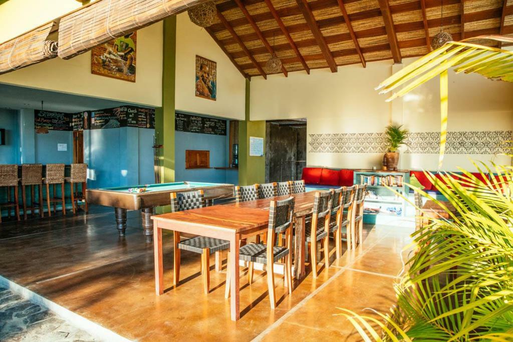 Hôtel Rapture Surfcamp Nicaragua à San Juan del Sur Extérieur photo